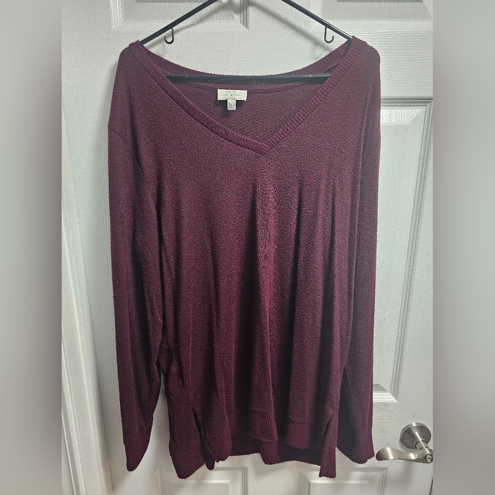 Lucky Brand women’s sweater V-Neck High- Low pullover in maroon